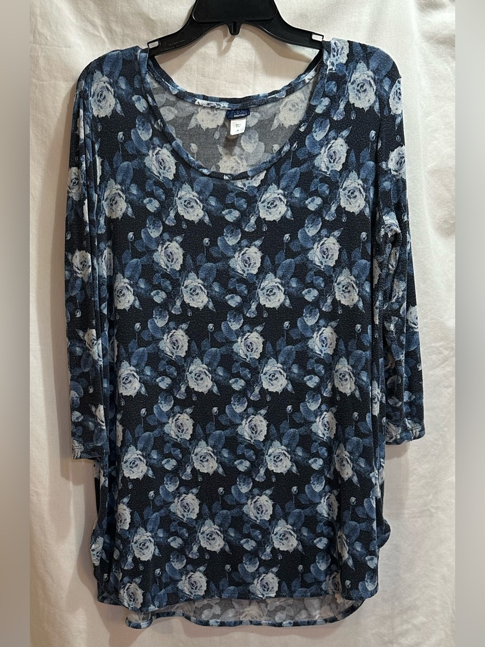 Basic Editions Navy and White Floral Scoop Neck Top